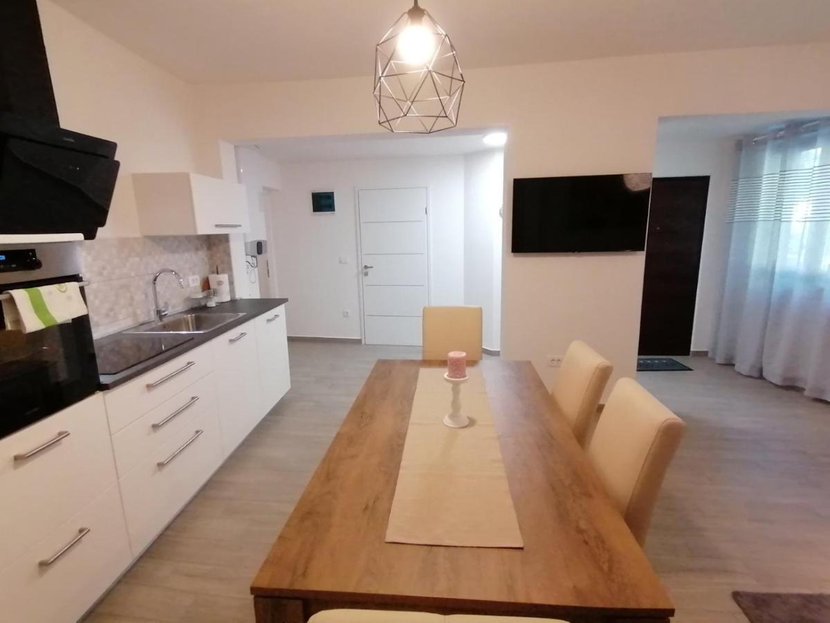 Apartments Pepe Novigrad  ภายนอก รูปภาพ